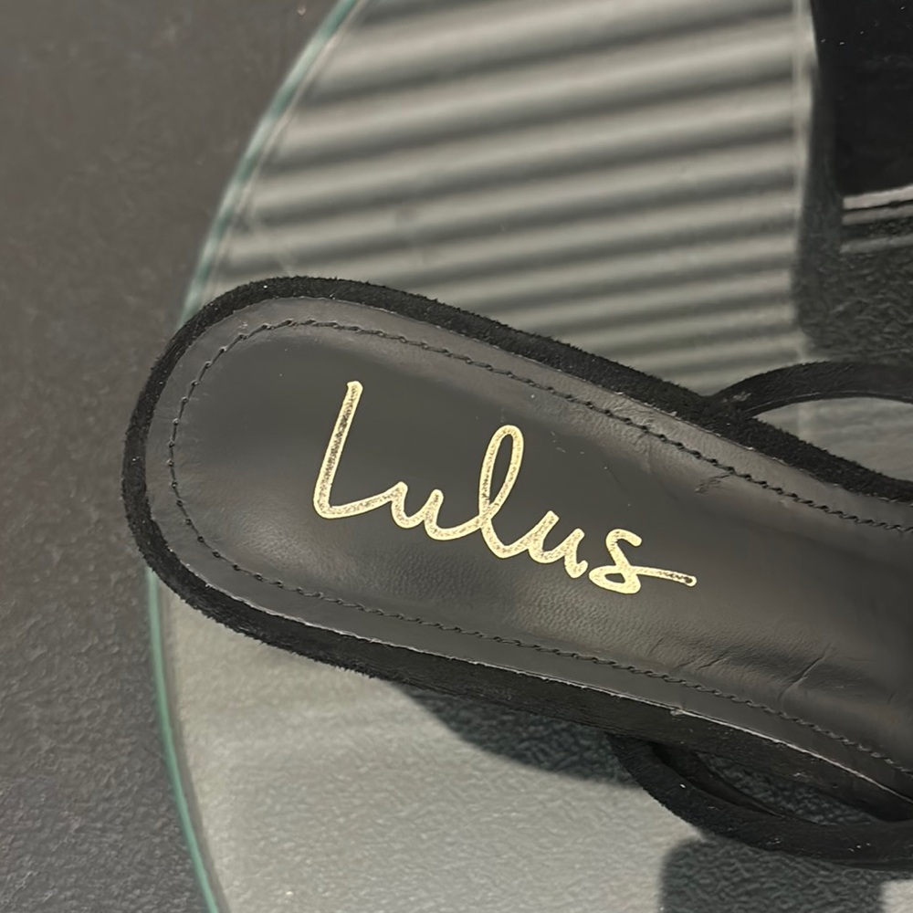 Lulu's Black Strappy Women's Heels Toe Loop 8.5 - Picture 3 of 10